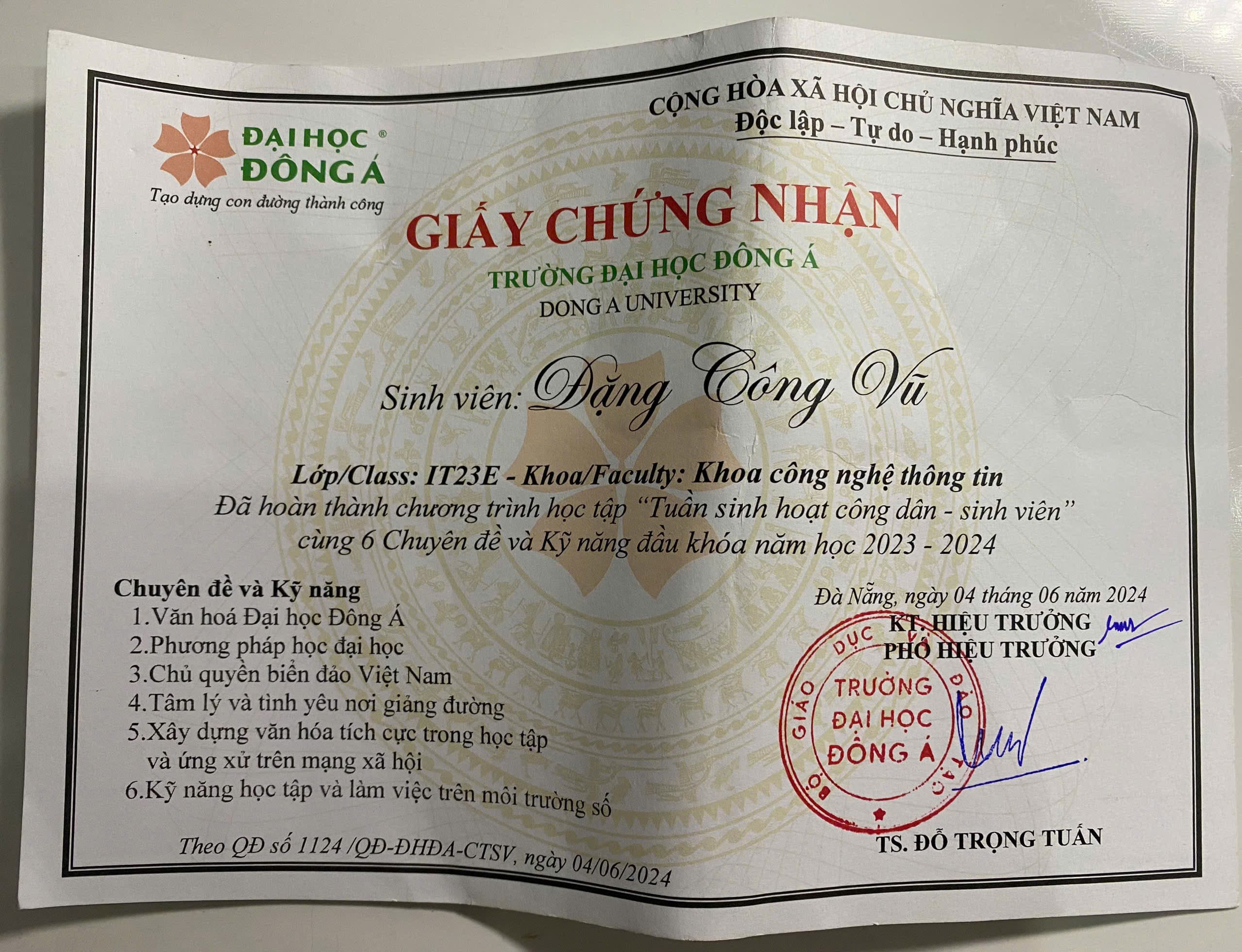 Chứng nhận hoàn thành chương trình học tập đầu khóa